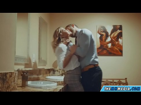❤️ ໃນເວລາທີ່ຜິວເນື້ອສີຂາວ busty seduces ທ່ານຢູ່ໃນຫ້ອງນ້ໍາສາທາລະນະ ❤️ ວິດີໂອທາງຮູທະວານ ທີ່ lo.pornhills-com.ru ﹏